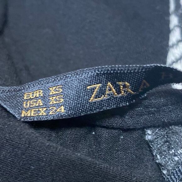 Zara Women's White Black Short Sleeve Abstract A Line Mini Skater Dress Size XS - Picture 4 of 4